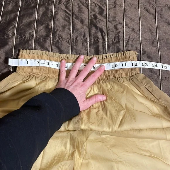 Free people movement worn once for a few hours ovr leggings also have gold - Picture 10 of 14